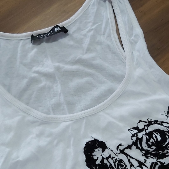 Top - Picture 2 of 3